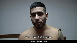 Kinky Muscular Guy &lpar;Licho&rpar; Eager Alongside Have Some Fun But He Needs A Some Cash For The Facilitate - Latin Leche